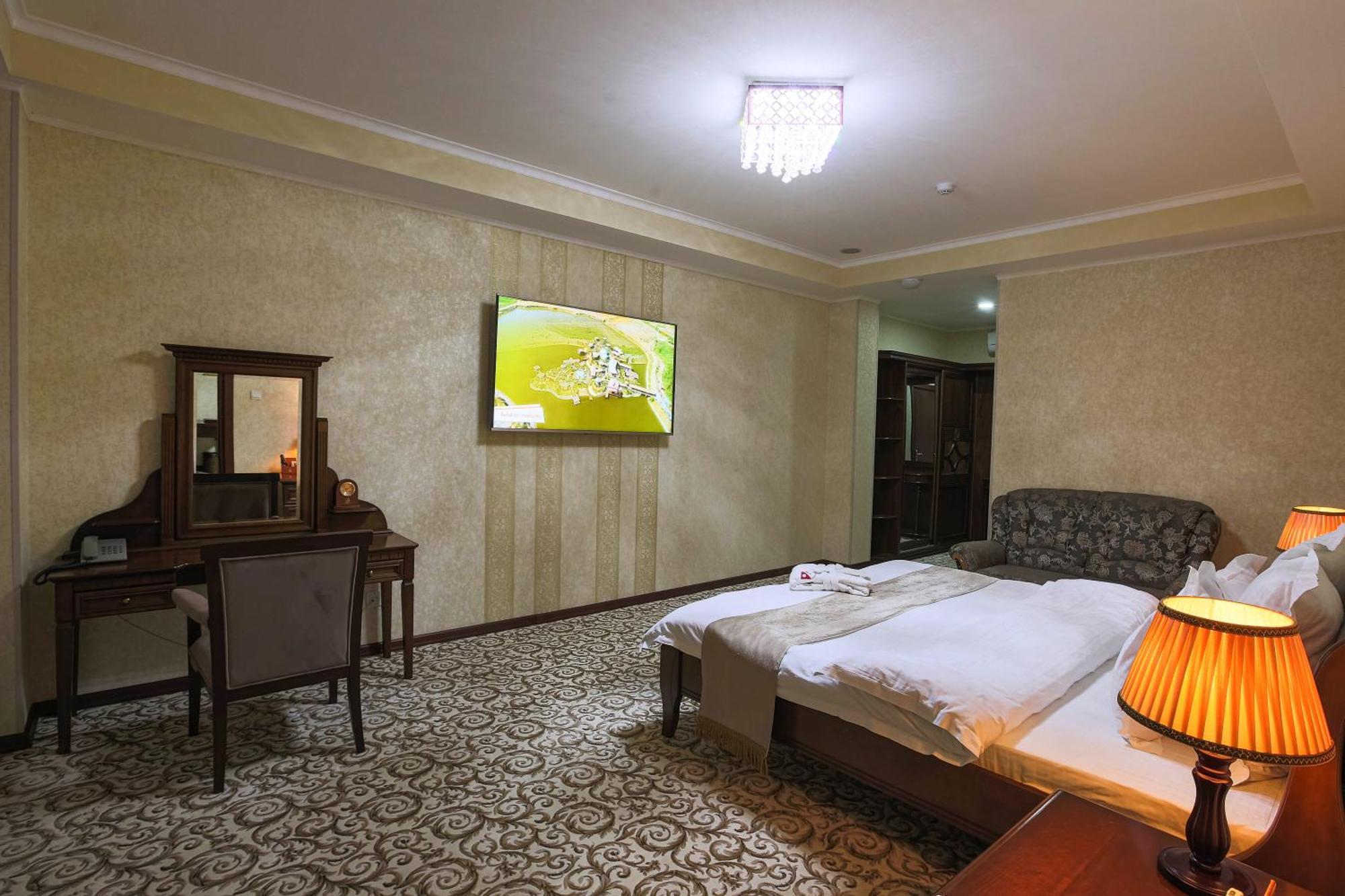 Zargaron Plaza Hotel Buxoro Ngoại thất bức ảnh