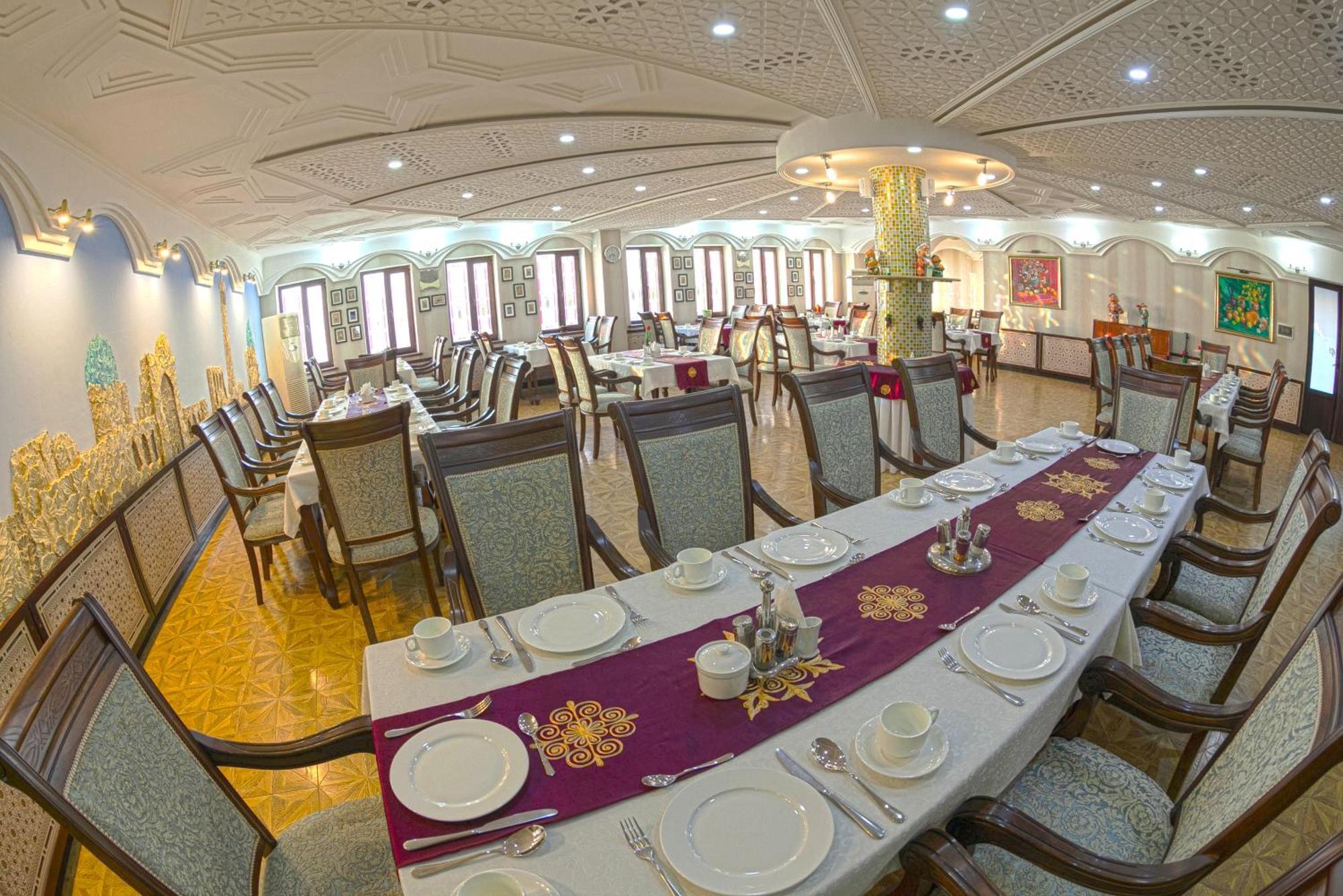Zargaron Plaza Hotel Buxoro Ngoại thất bức ảnh