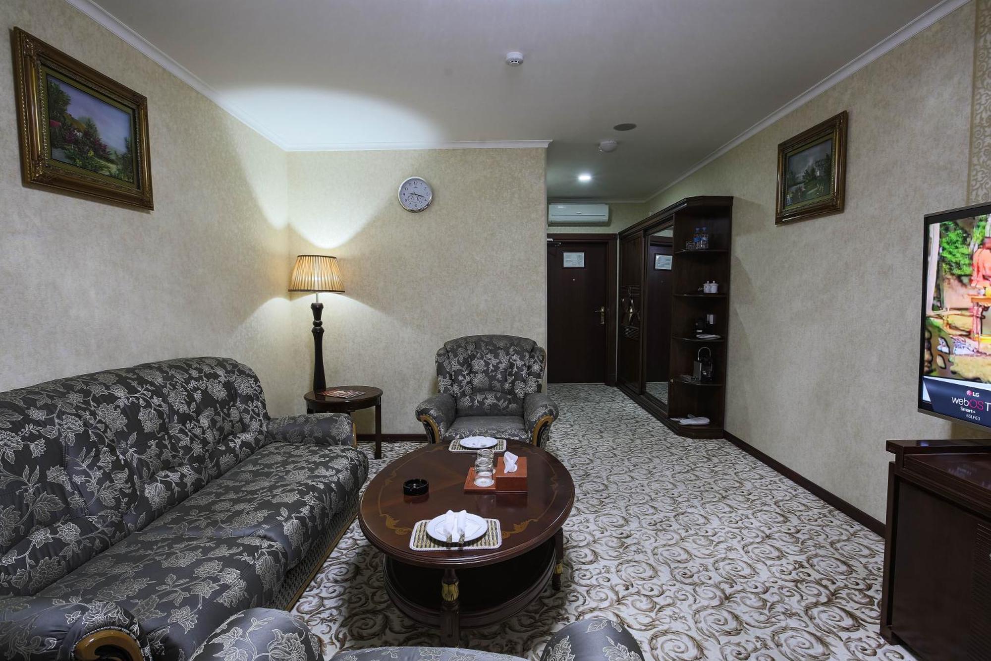 Zargaron Plaza Hotel Buxoro Ngoại thất bức ảnh