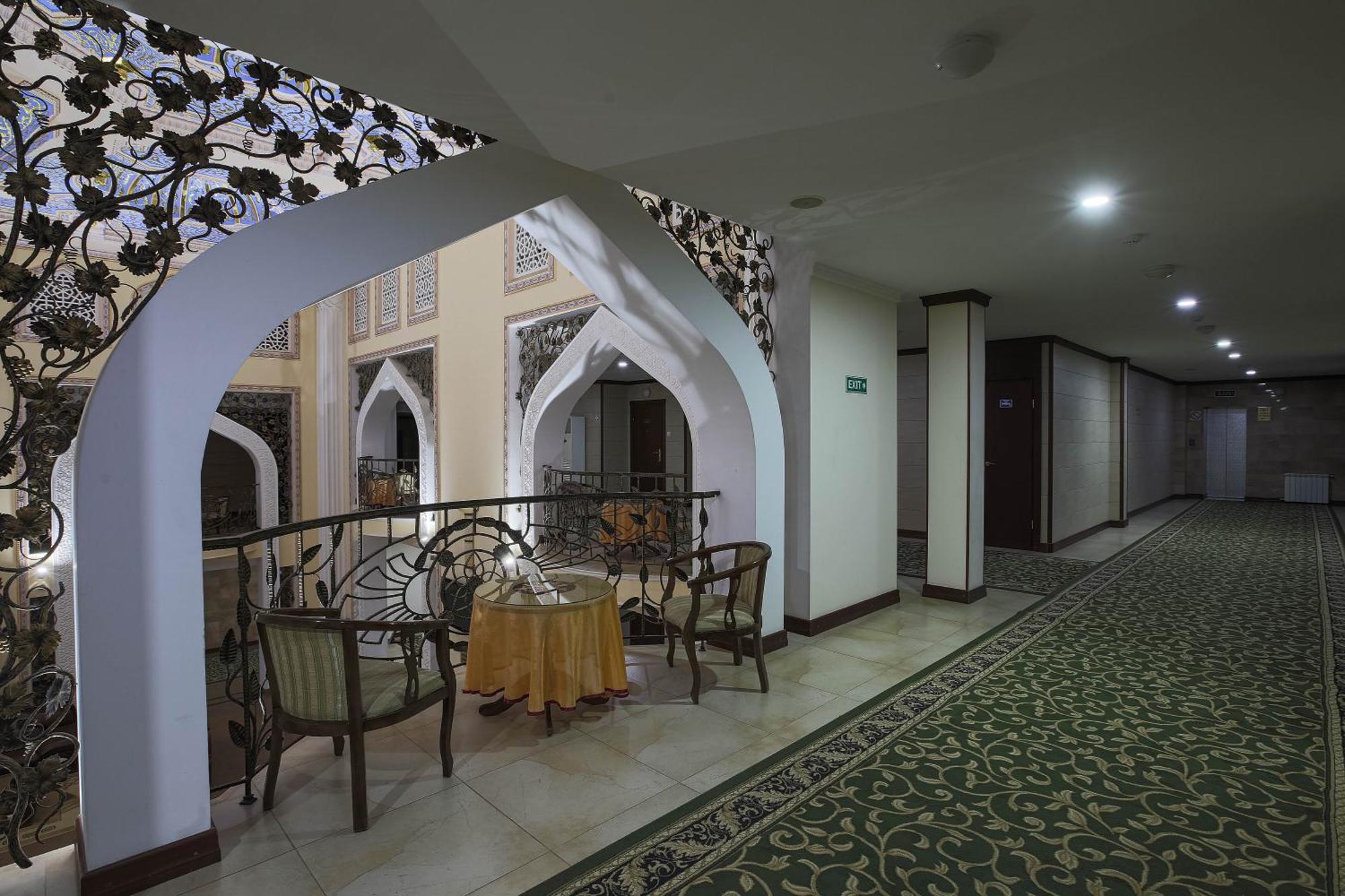 Zargaron Plaza Hotel Buxoro Ngoại thất bức ảnh