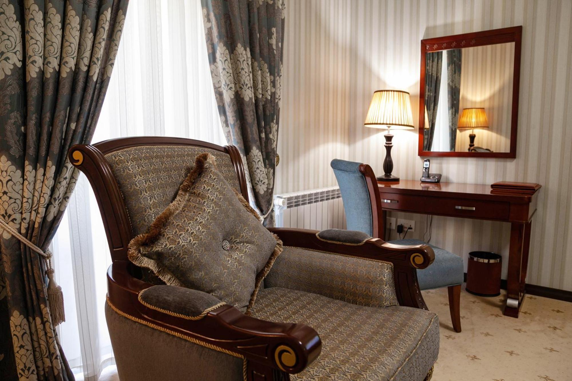 Zargaron Plaza Hotel Buxoro Ngoại thất bức ảnh