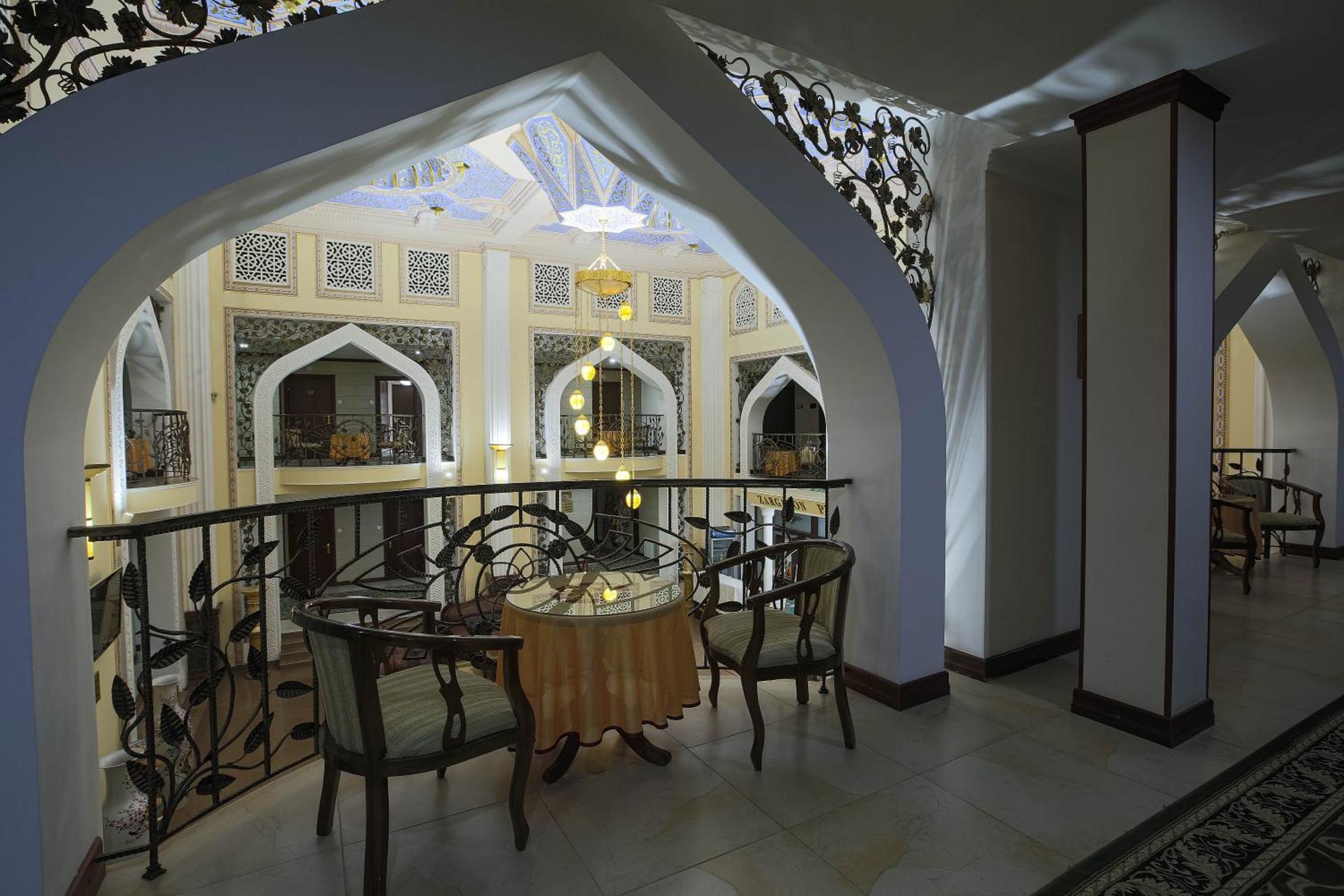 Zargaron Plaza Hotel Buxoro Ngoại thất bức ảnh