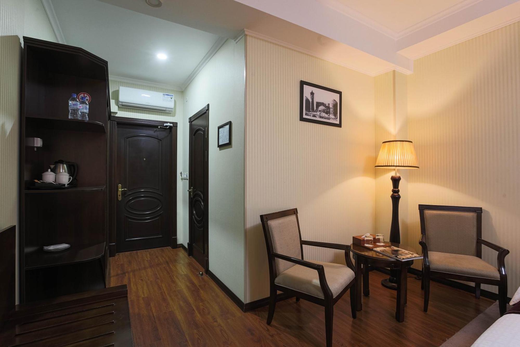 Zargaron Plaza Hotel Buxoro Ngoại thất bức ảnh