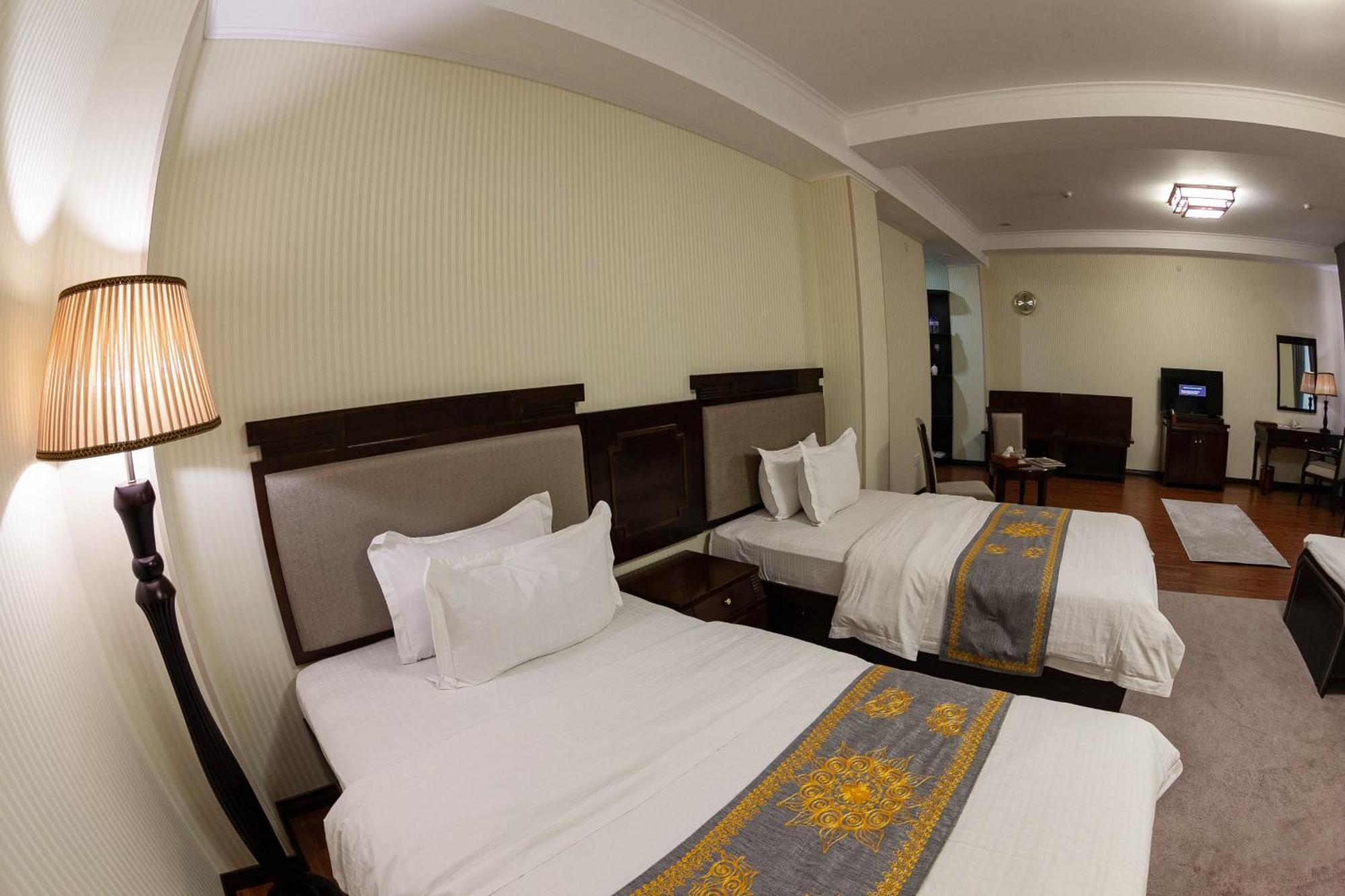 Zargaron Plaza Hotel Buxoro Ngoại thất bức ảnh
